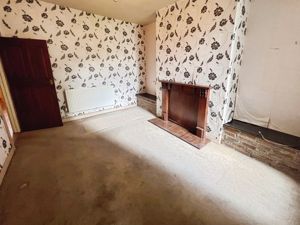 Dining room- click for photo gallery